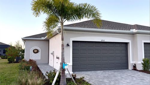 8752 Saint Kitts Cir, ENGLEWOOD, FL, 34224-5249 | Card Image