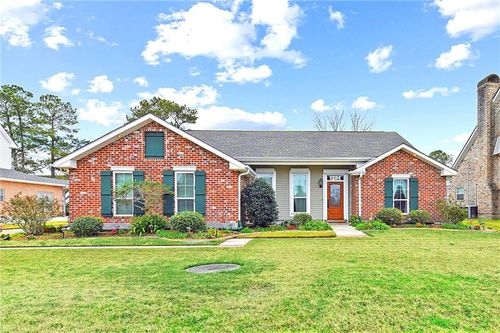 1724 Lake Michigan Dr, Harvey, LA, 70058-5133 | Card Image