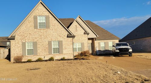 8628 Lois Ln, Southaven, MS, 38672-1084 | Card Image