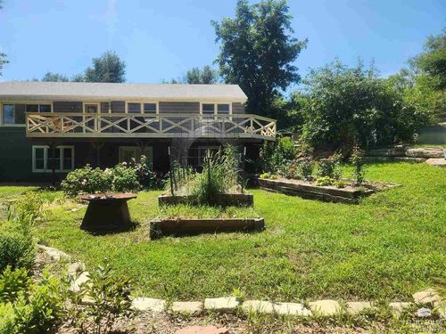 5690 Prairie View Rd, Wamego, KS, 66547-9619 | Card Image