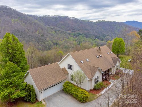 423 Baines Mountain Rd, Bryson City, NC, 28713-6607 | Card Image