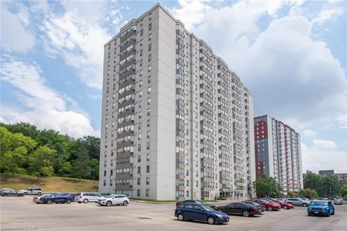 914-35 Green Valley Dr, Kitchener, ON, N2P2A5 | Card Image
