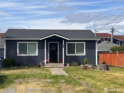 916 35th St, Anacortes, WA, 98221-3430 | Card Image