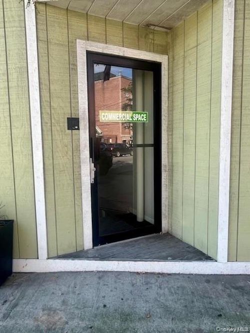 116-28 Myrtle Ave, Richmond Hill, NY, 11418-1748 | Card Image