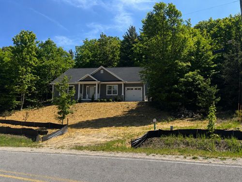 Unit 6 E Hoxie Rd, Cedar, MI, 49621 | Card Image