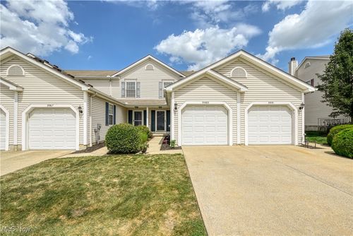 9989 Beverly Ln, Streetsboro, OH, 44241-4987 | Card Image