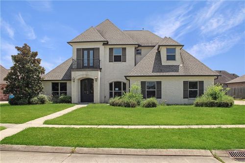 405 Lac Verret Dr, Luling, LA, 70070-7208 | Card Image