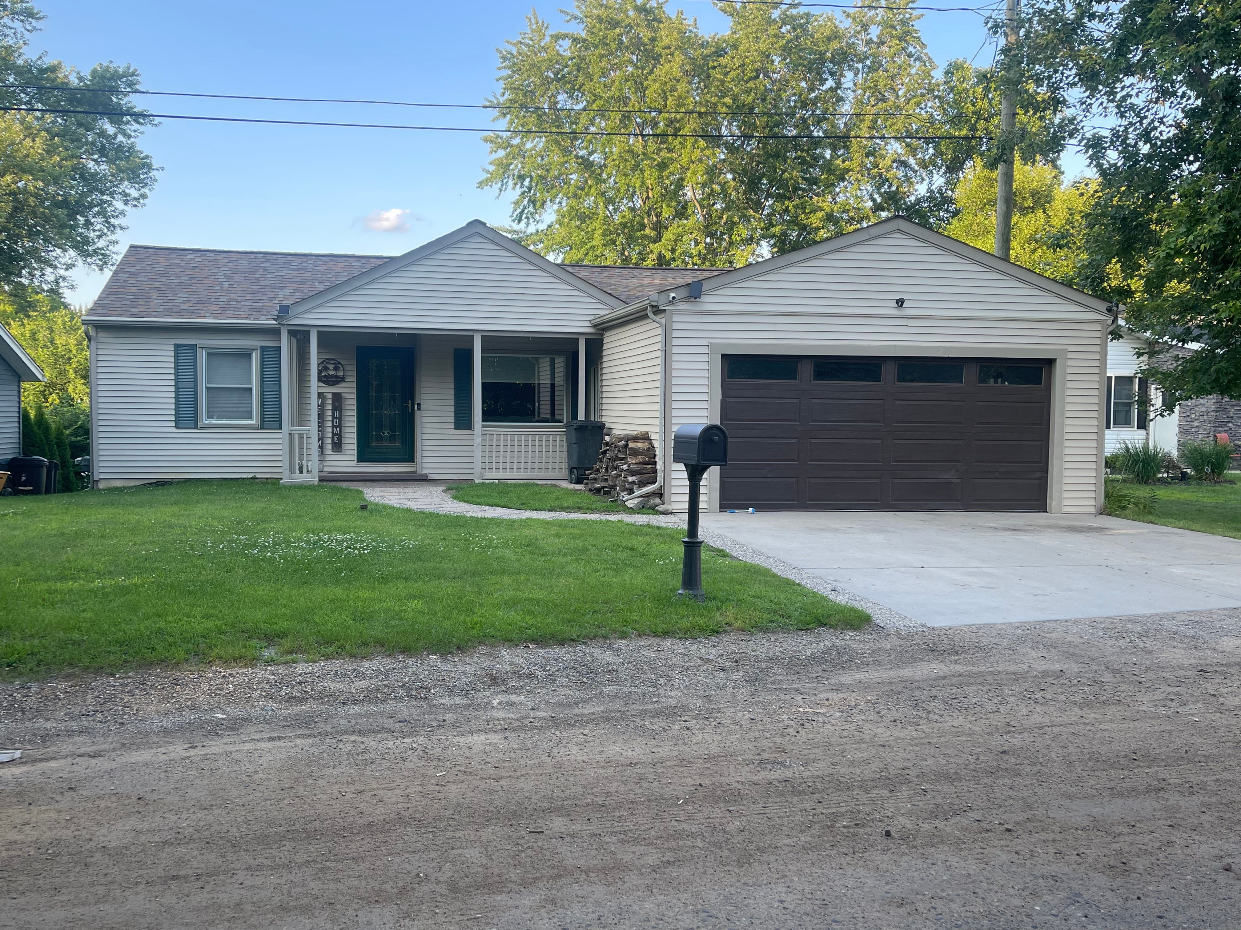 Clement Rd, Clarkston, MI 48346