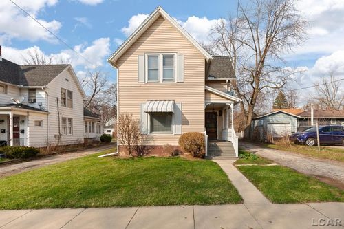 907 E Hunt St, Adrian, MI, 49221-2436 | Card Image