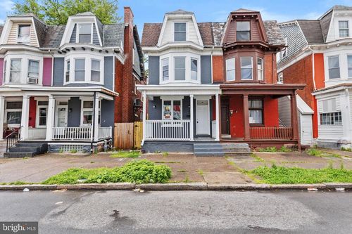 2216 N 4th St, HARRISBURG, PA, 17110-2303 | Card Image