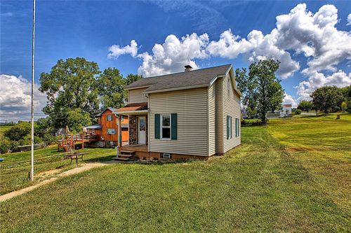 132 Spirit Ln, Mount Pleasant, PA, 15666-6015 | Card Image