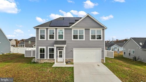 32 Bonita Pine Trl, Martinsburg, WV, 25405-7002 | Card Image