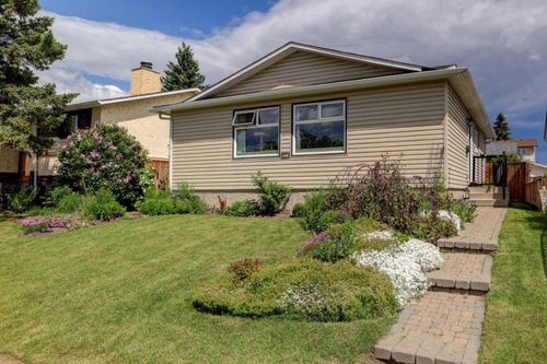 148 Rundlecairn Rise Ne, Calgary, AB, T1Y2Y3 | Card Image