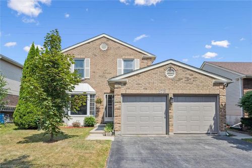 177 Royal Orchard Dr, Kitchener, ON, N2N1T8 | Card Image