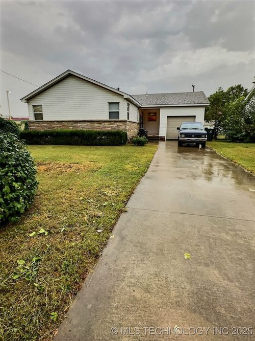 801 W Iola Pl, Broken Arrow, OK, 74012-2403 | Card Image