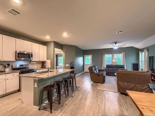 6231 Belinda Way, San Antonio, TX, 78222-2907 | Card Image
