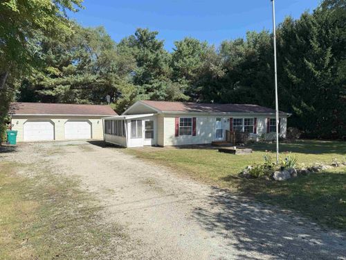 32 Ems D21c Ln, Syracuse, IN, 46567-7994 | Card Image