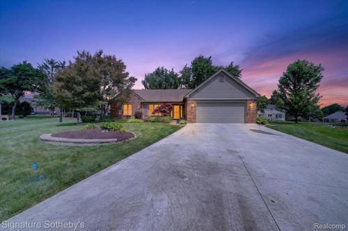 23499 Winthrop Ct, Novi, MI, 48375-3250 | Card Image
