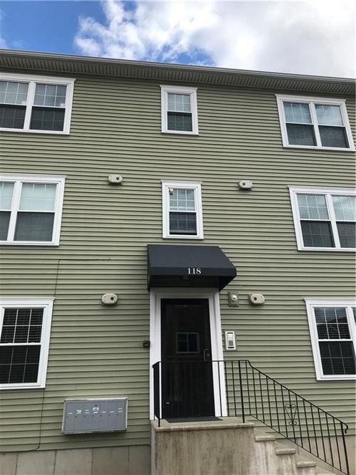 118 Broad St, Cumberland, RI, 02864-8341 | Card Image