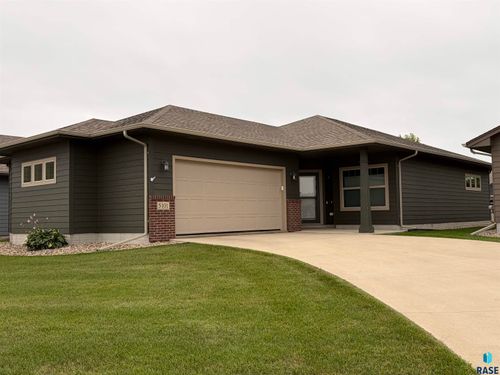 5101 E 61st St Street, Sioux Falls, SD, 57108 | Card Image