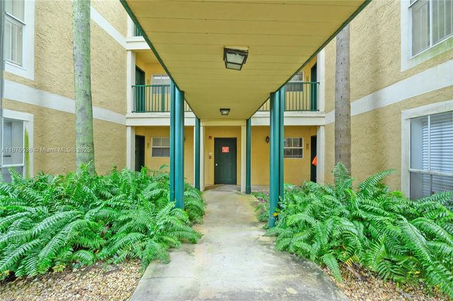 APT-811 - 833 Riverside Dr, Condo with 2 bedrooms, 1 bathrooms and null parking in Coral Springs FL | Image 26