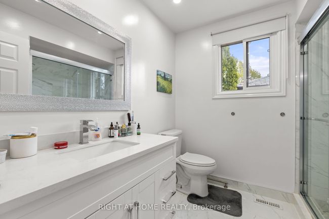 4 Deena Pl, House other with 8 bedrooms, 7 bathrooms and 6 parking in Markham ON | Image 31