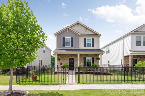 525 Windage Way, Pineville, NC, 28134-6619 | Card Image
