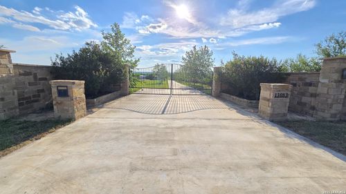 13083 Fm 2779, Moore, TX, 78057-3313 | Card Image