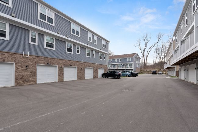 203 Sean St, Condo with 2 bedrooms, 3 bathrooms and null parking in Brighton MI | Image 32
