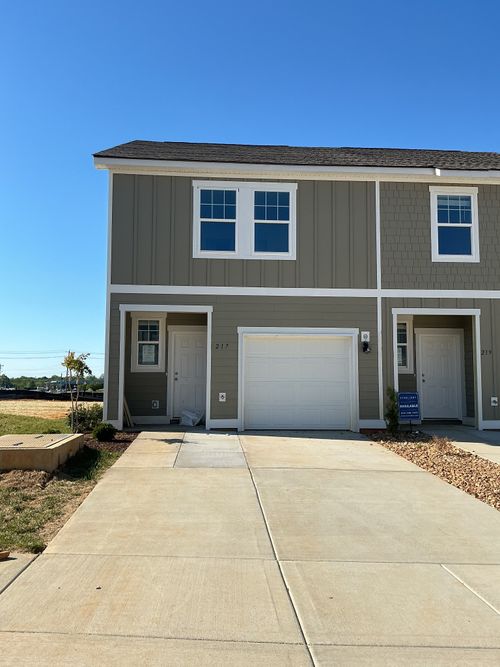 217 Darlington Drive, Dickson, TN, 37055 | Card Image