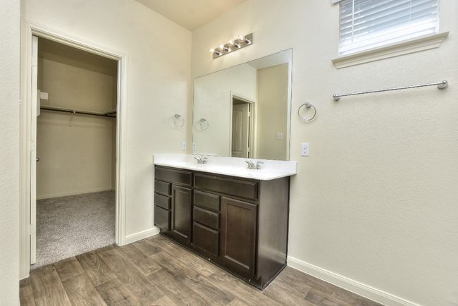 Primary Bathroom | Image 21