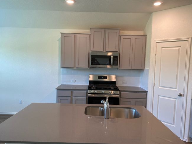 3444 Pauling Loop Road, House other with 3 bedrooms, 2 bathrooms and null parking in Round Rock TX | Image 6