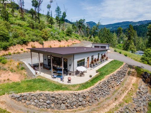 5795 Hubbard Creek Rd, Umpqua, OR, 97486-9613 | Card Image