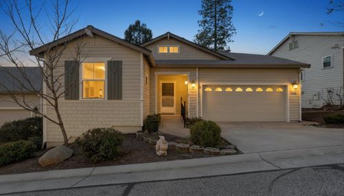 225 Mallard Dr, Grass Valley, CA, 95945-5745 | Card Image