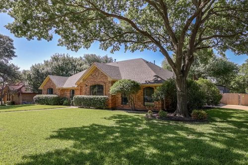 1034 Huntington Dr, Duncanville, TX, 75137-2129 | Card Image