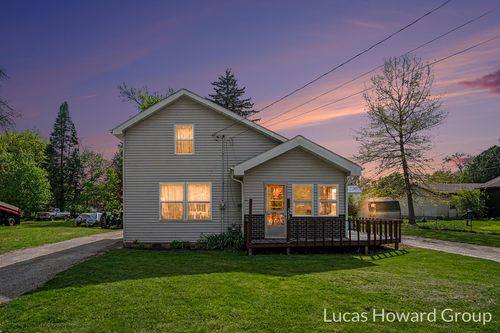 229 S Sherman St, Sheridan, MI, 48884-9642 | Card Image