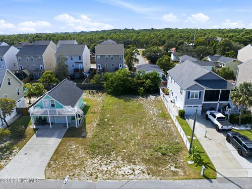 817 Kenneth Ave, Carolina Beach, NC, 28428-4158 | Card Image