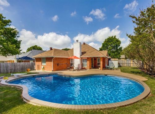 808 Canyon Valley Dr, Mckinney, TX, 75071-3220 | Card Image
