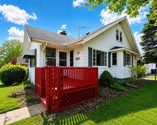 815 Marquette St, Flint, MI, 48504-7715 | Card Image