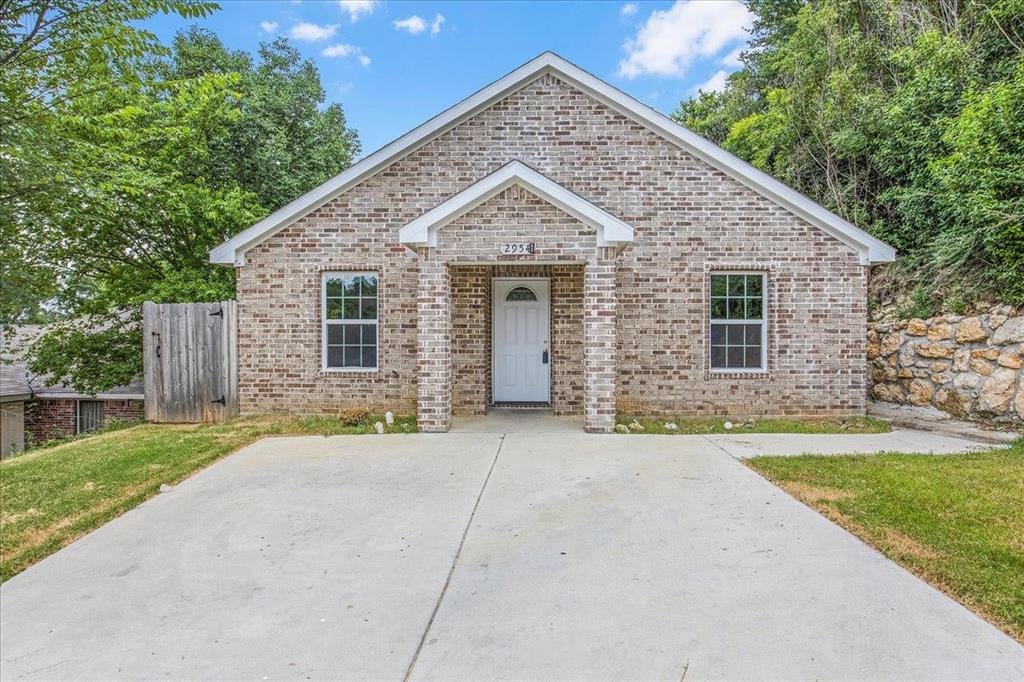Loving Ave, Fort Worth, TX 76106