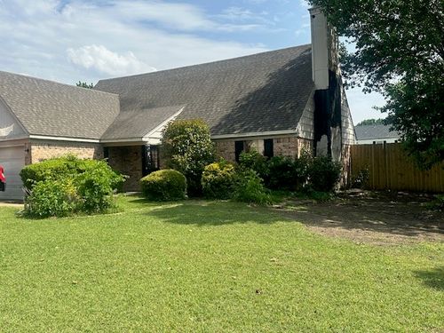 1600 Crimson Ct, Arlington, TX, 76018-1279 | Card Image