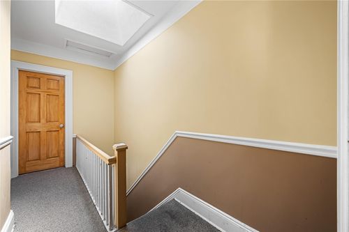 69 59th Rd, Maspeth, NY, 11378-2919 | Card Image