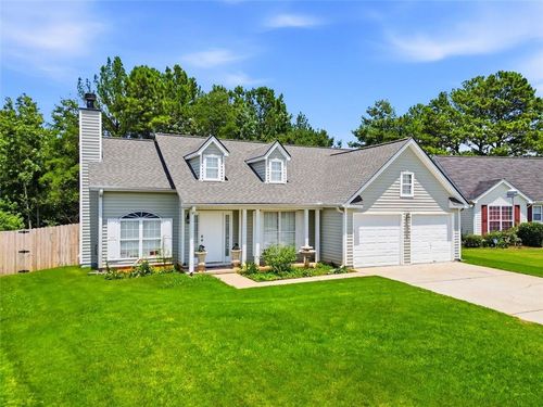 1016 Meadow Glen Cir, Fairburn, GA, 30213-4236 | Card Image