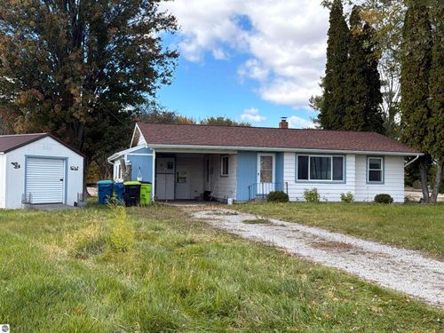 4026 Colbeck Road, Beaverton, MI, 48612 | Card Image
