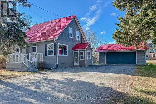 102 First St, Smooth Rock Falls, ON, P0L2B0 | Card Image