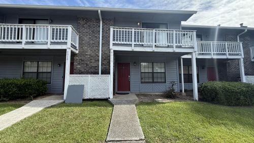 8016 Thelen St, North Charleston, SC, 29406-9421 | Card Image