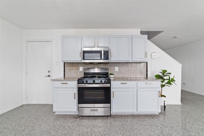 7930 Raven Creek Ln, House other with 3 bedrooms, 3 bathrooms and 2 parking in Cypress TX | Image 10