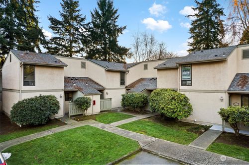 d4-10037 Ne 138th Pl, Kirkland, WA, 98034 | Card Image