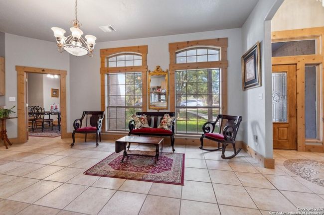 6170 County Road 332, Home with 4 bedrooms, 4 bathrooms and null parking in Jourdanton TX | Image 7
