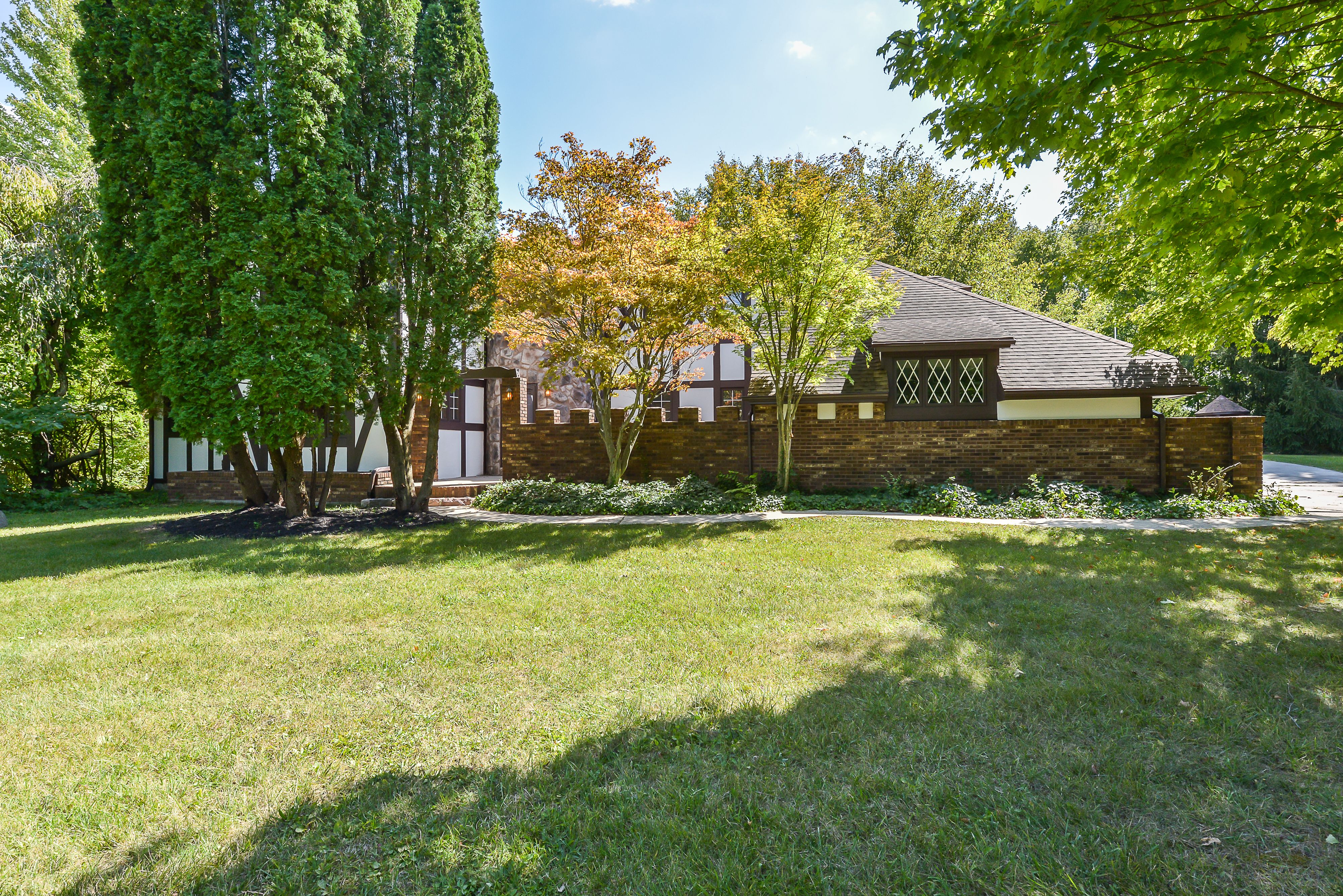 Lutz Dr, Milan, MI 48160